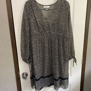 Motherhood maternity dress longsleeve sheer.